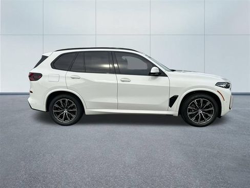 Used 2024 BMW X5 xDrive50e AWD/4WD image 5