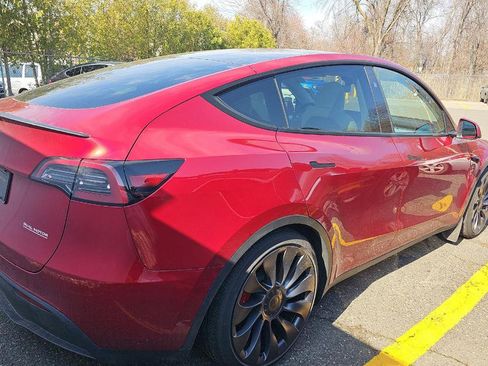 Used 2024 Tesla Model Y Performance image 5