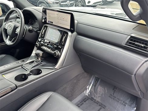 Used 2024 Lexus LX 600 4WD w/ Appearance Package image 28