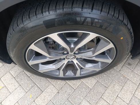 Used 2024 Acura MDX SH-AWD w/ Technology Package image 9