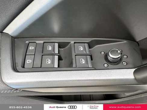 Used 2025 Audi Q3 2.0T Premium w/ Convenience Package AWD/4WD image 18