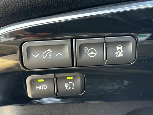 Used 2017 Toyota Prius Prime Advanced image 45