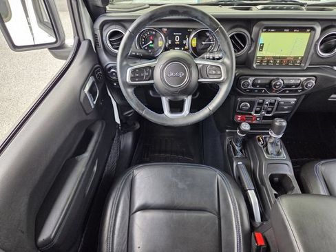 Used 2021 Jeep Wrangler Unlimited Rubicon 4xe AWD/4WD image 17