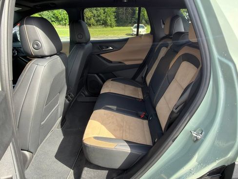 Used 2025 Chevrolet Equinox ACTIV w/ Safety and Technology Package AWD/4WD image 11