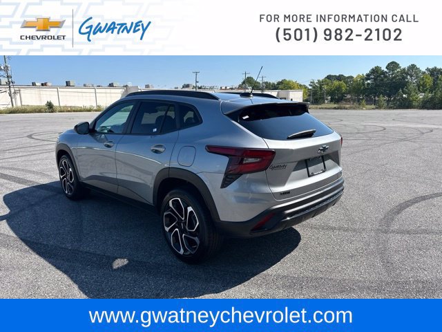 Used 2024 Chevrolet Trax RS w/ Sunroof Package FWD image 7