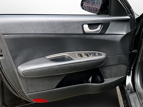 Used 2019 Kia Optima S w/ S Panoramic Sunroof Package image 25