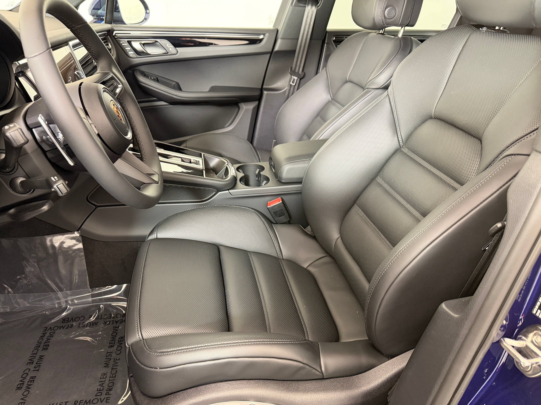 Used 2026 Porsche Macan AWD/4WD image 5