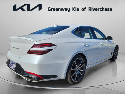 Used 2025 Genesis G70 2.5T image 6