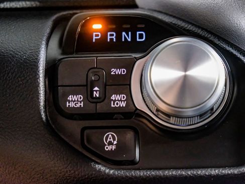 Used 2024 RAM 1500 Laramie image 25