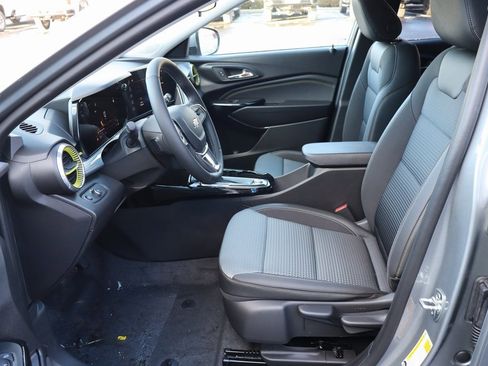 New 2026 Chevrolet Trax LT image 4