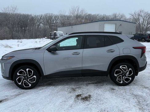 Used 2024 Chevrolet Trax RS w/ Driver Confidence Package image 6