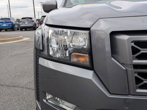 Certified 2024 Nissan Frontier SV w/ Technology Package image 10