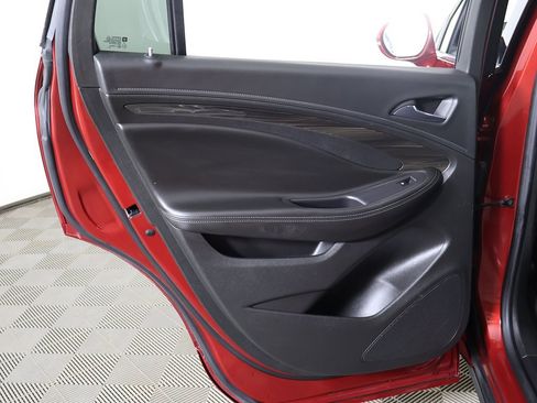 Used 2019 Buick Envision Essence image 26