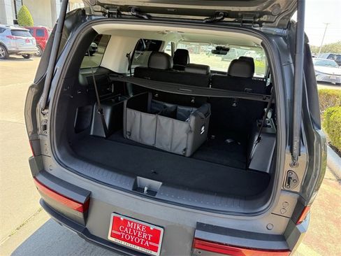 Used 2025 Hyundai Santa Fe SEL image 25