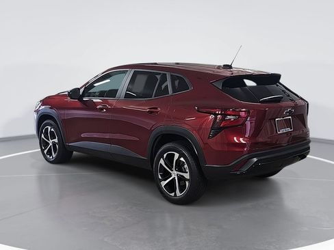 Used 2024 Chevrolet Trax RS FWD image 6