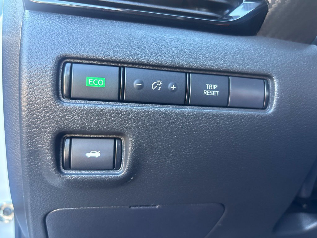 Used 2024 Nissan Sentra SV FWD image 12