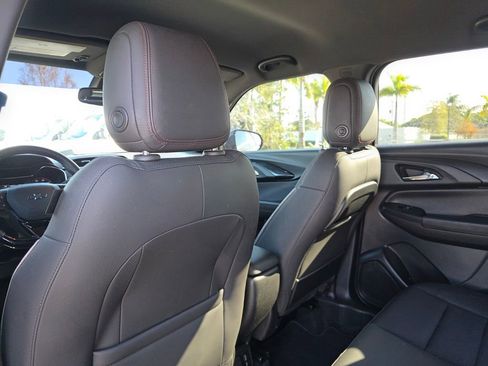 Used 2023 Chevrolet TrailBlazer RS w/ Convenience Package image 19