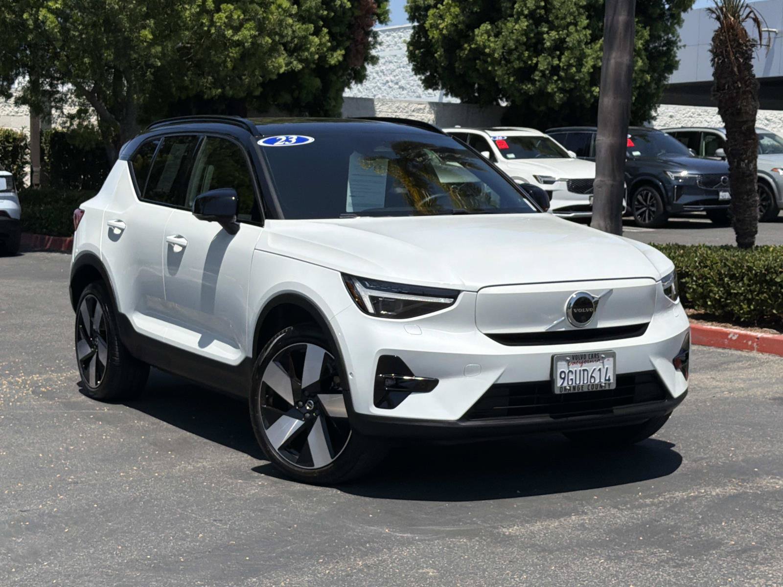 Certified 2023 Volvo XC40 Recharge Ultimate AWD/4WD image 1