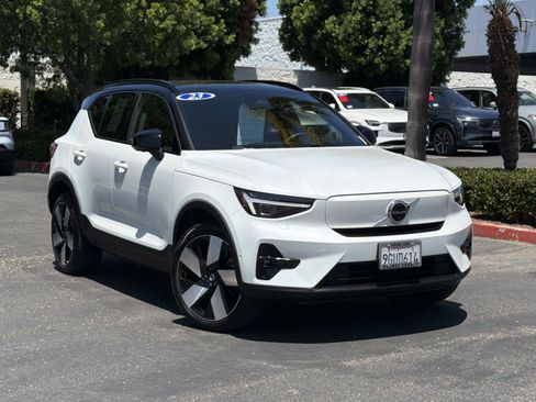 Certified 2023 Volvo XC40 Recharge Ultimate AWD/4WD image 1