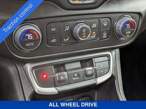 Certified 2024 GMC Terrain SLT image 26