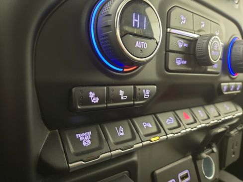 Certified 2023 Chevrolet Silverado 2500 High Country w/ Safety Package II image 25