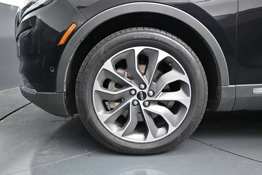Used 2023 Lincoln Nautilus Reserve w/ Equipment Group 201A AWD/4WD image 16