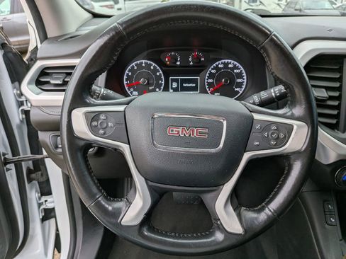 Used 2019 GMC Acadia SLE image 45