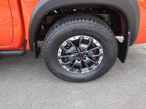 New 2026 Nissan Frontier PRO-4X w/ Pro-4x Convenience Package image 9