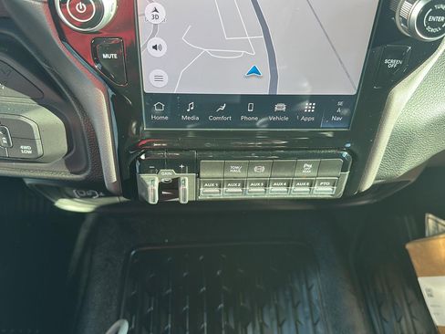 New 2026 RAM 5500 4x4 Regular Cab image 15