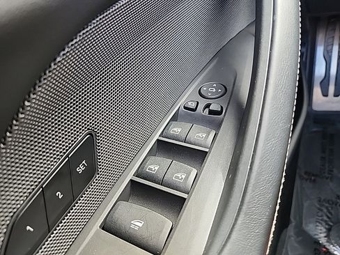 Used 2024 BMW M4 xDrive Competition image 40