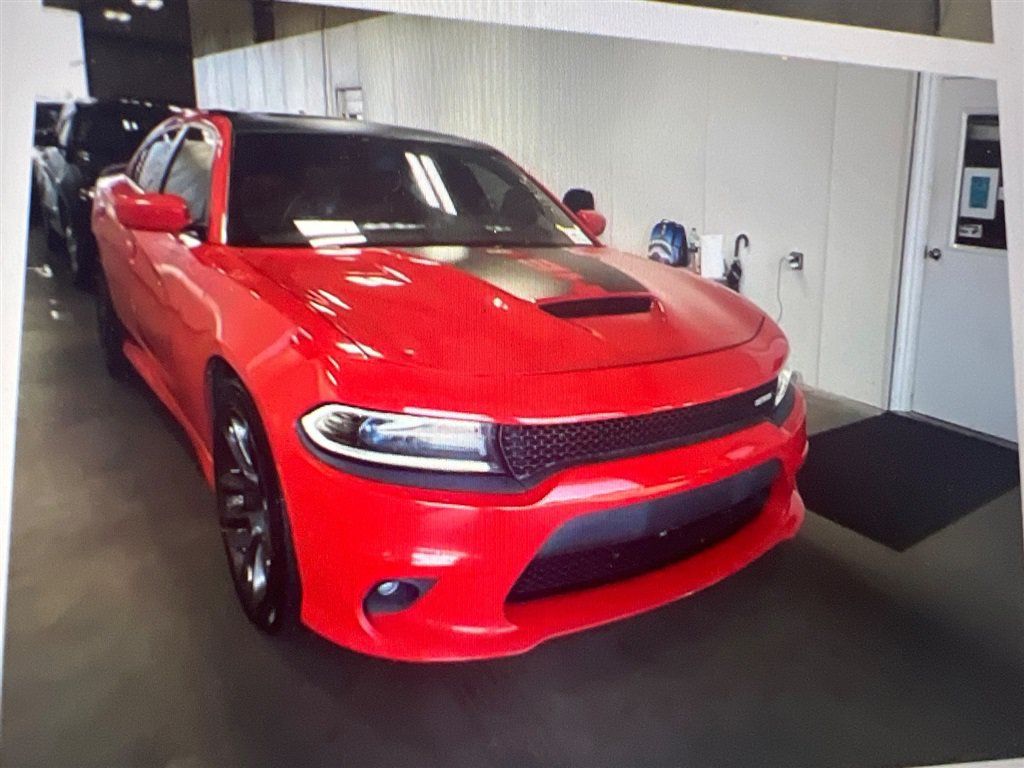 Used 2017 Dodge Charger R/T RWD image 4