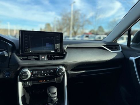 Used 2021 Toyota RAV4 XLE image 25