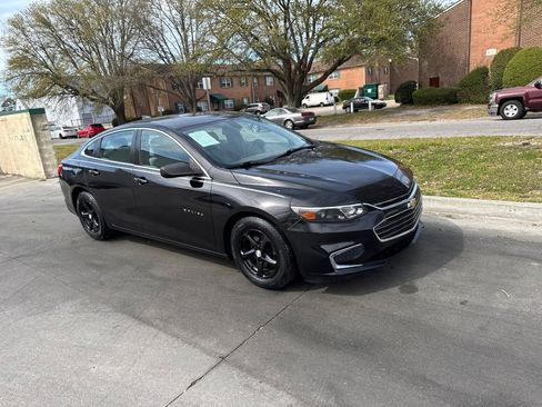 Used 2016 Chevrolet Malibu LS FWD image 2