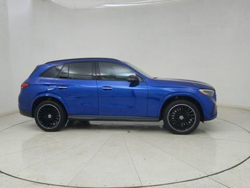 Used 2025 Mercedes-Benz GLC 350e 4MATIC w/ AMG Line image 68