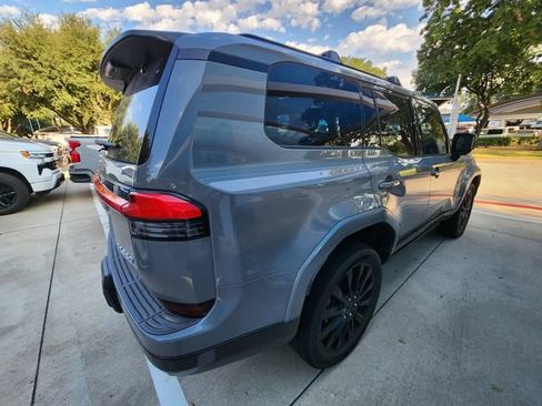 Used 2024 Lexus GX 550 w/ Accessory Package (Z1) AWD/4WD image 5