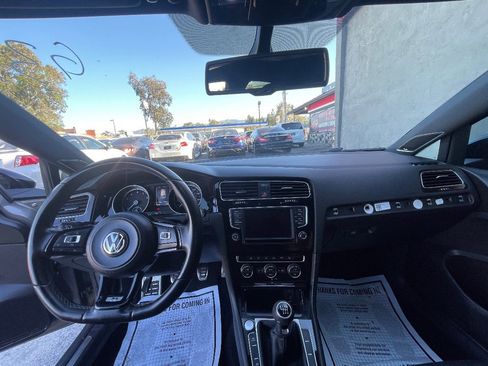 Used 2016 Volkswagen Golf R 4-Door image 11