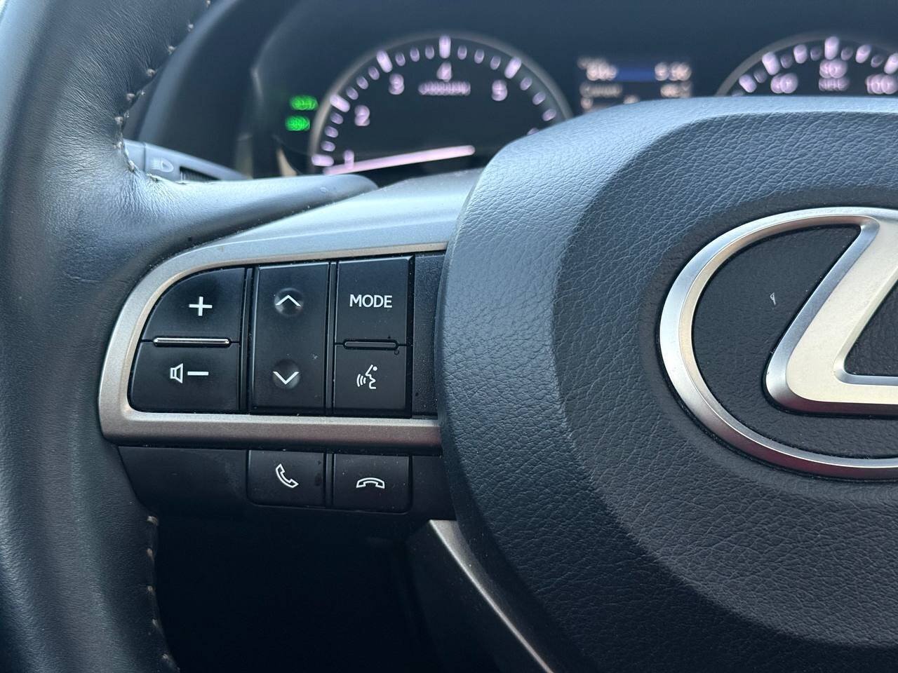 Used 2016 Lexus RX 350 AWD w/ Luxury Package image 28