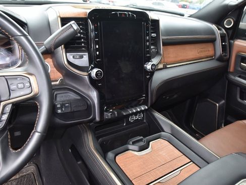 Used 2024 RAM 3500 Limited image 10