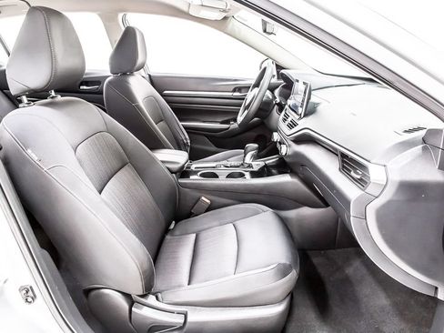 Used 2021 Nissan Altima 2.5 SV FWD image 30