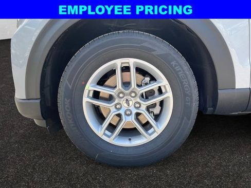 New 2026 Ford Explorer Active AWD/4WD image 14