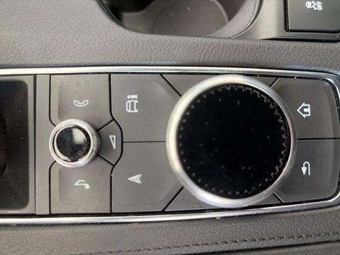 Used 2025 Cadillac XT4 Premium Luxury AWD/4WD image 36
