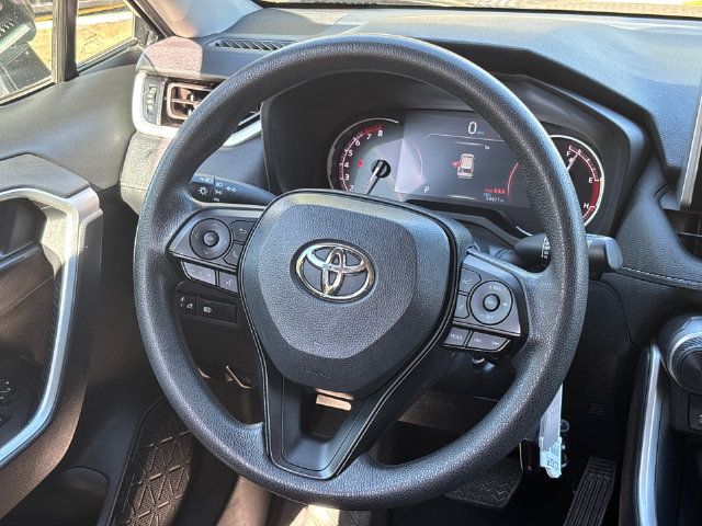 Certified 2025 Toyota RAV4 LE FWD image 23