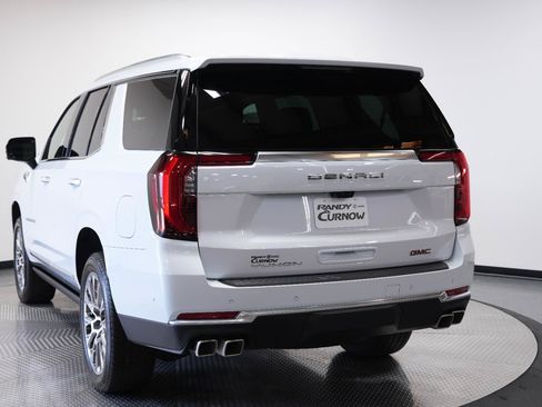 New 2026 GMC Yukon Denali w/ Denali Reserve Package AWD/4WD image 8