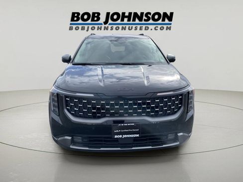 Used 2025 Kia Carnival SX Prestige image 8