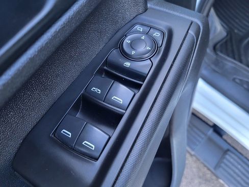 Used 2020 GMC Sierra 2500 4x4 Crew Cab w/ Gooseneck/5TH Wheel Package image 12