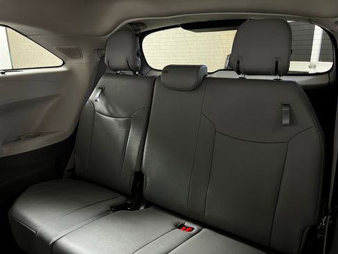 Certified 2023 Toyota Sienna Limited image 26
