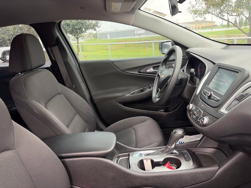 Used 2017 Chevrolet Malibu LS FWD image 26