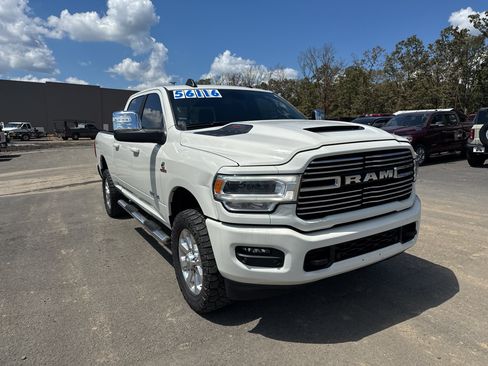 Used 2023 RAM 2500 Laramie AWD/4WD image 3