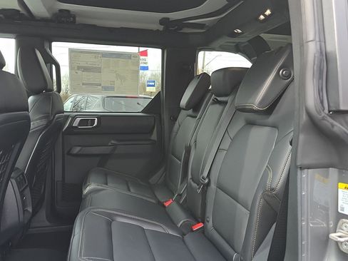 New 2025 Ford Bronco Badlands w/ Sasquatch Package AWD/4WD image 35