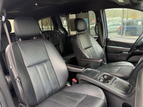 Used 2019 Dodge Grand Caravan GT image 17